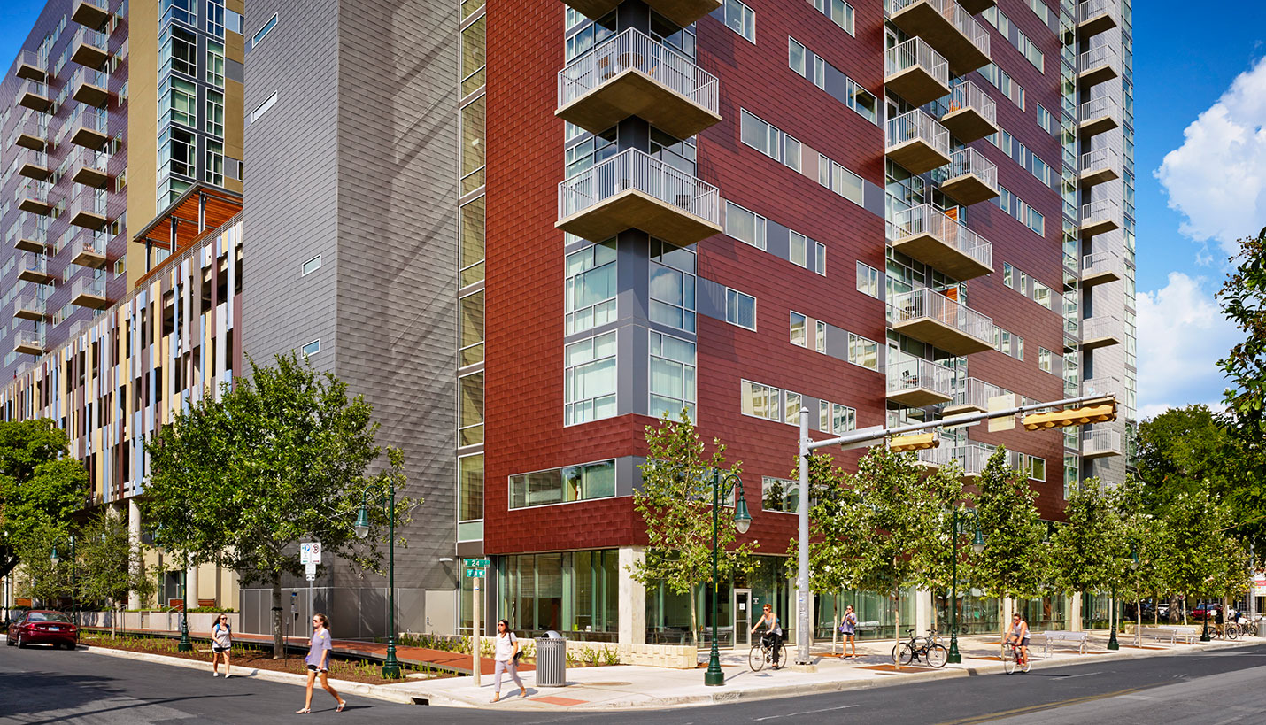 2400 Nueces Student Housing at The University of Texas at Austin - © Casey Dunn Photography